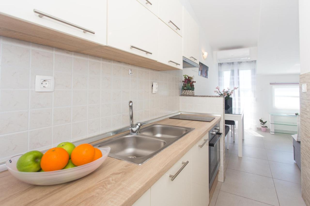 Apartments Bandic - 30 Meters To The Beach Trogir Dış mekan fotoğraf