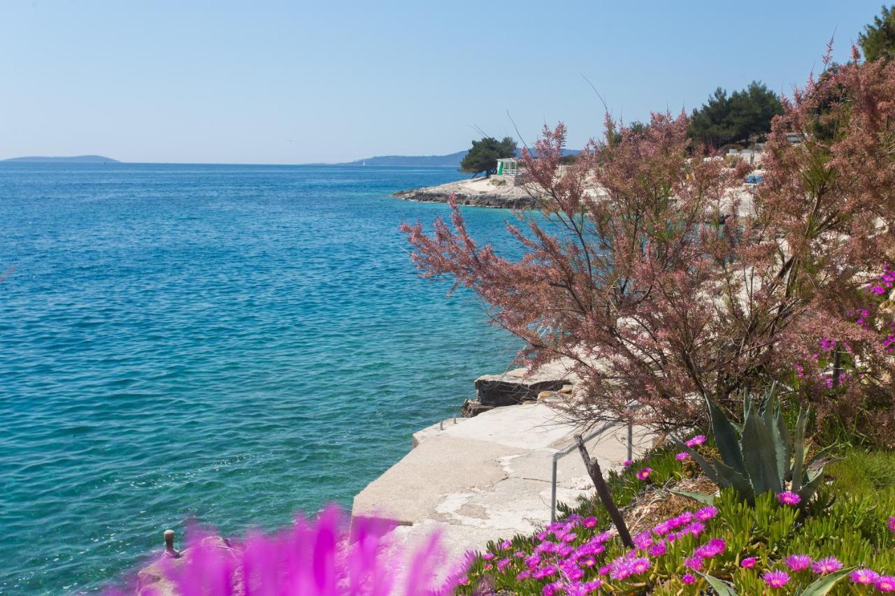 Apartments Bandic - 30 Meters To The Beach Trogir Dış mekan fotoğraf