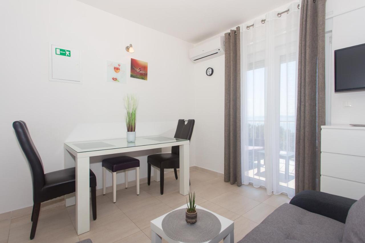 Apartments Bandic - 30 Meters To The Beach Trogir Dış mekan fotoğraf